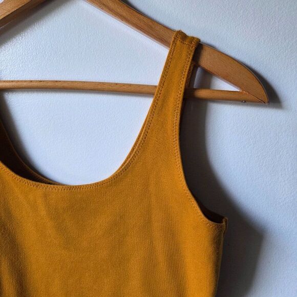 LIKE NEW SHINESTAR SCOOP NECK MUSTARD TANK BODYSUIT SIZE M - Picture 4 of 14